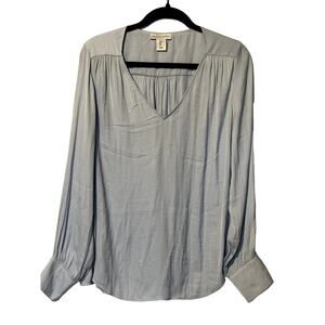 Cupcakes and Cashmere Women's Size Large Soft Icy Blue Flowing Blouse